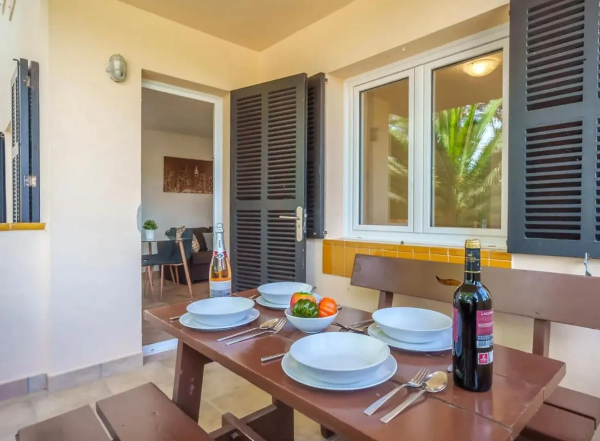 Apartamentos Los Pinos Cala Murada